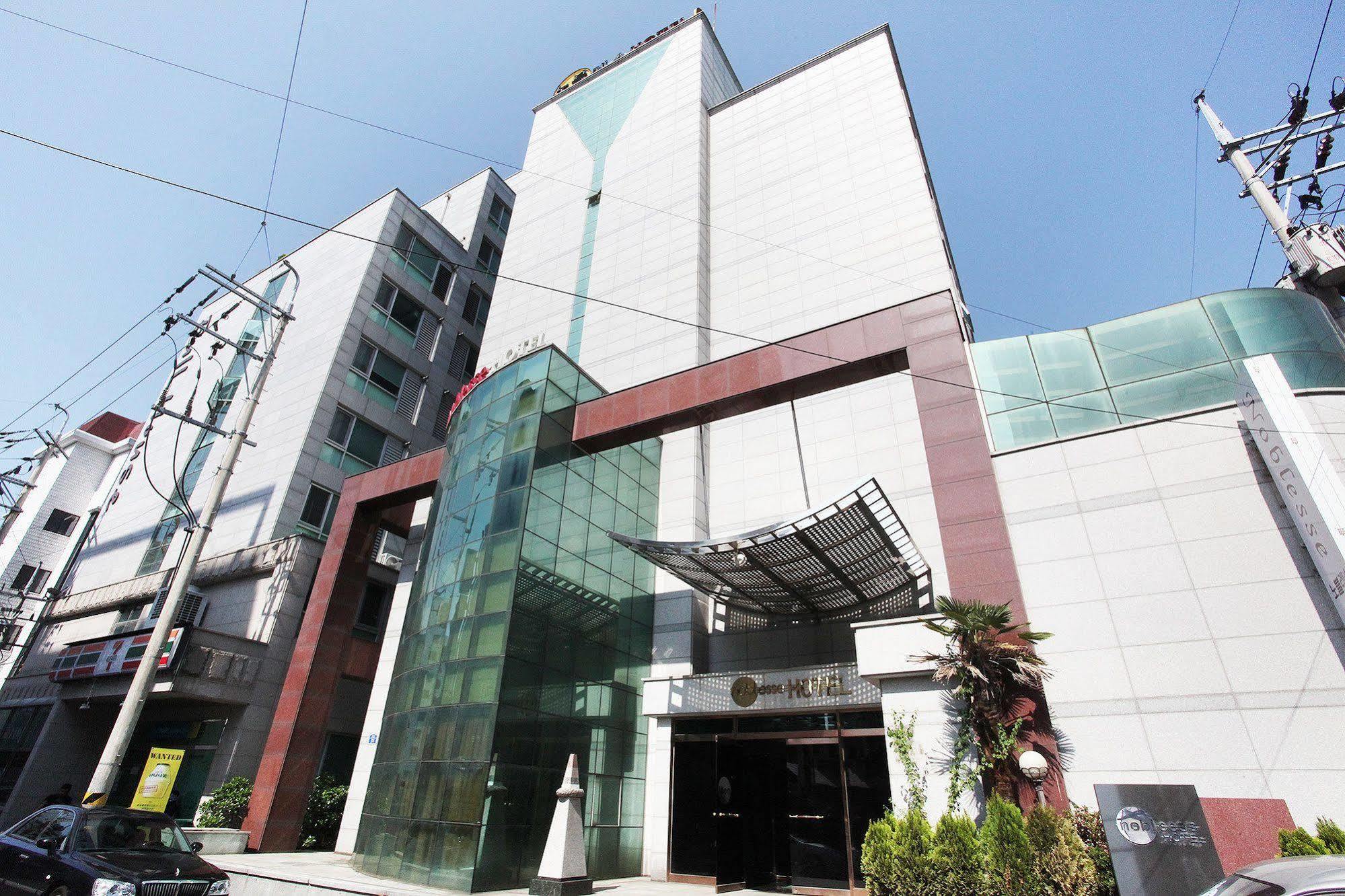 Noblesse Hotel Jeju Exterior foto