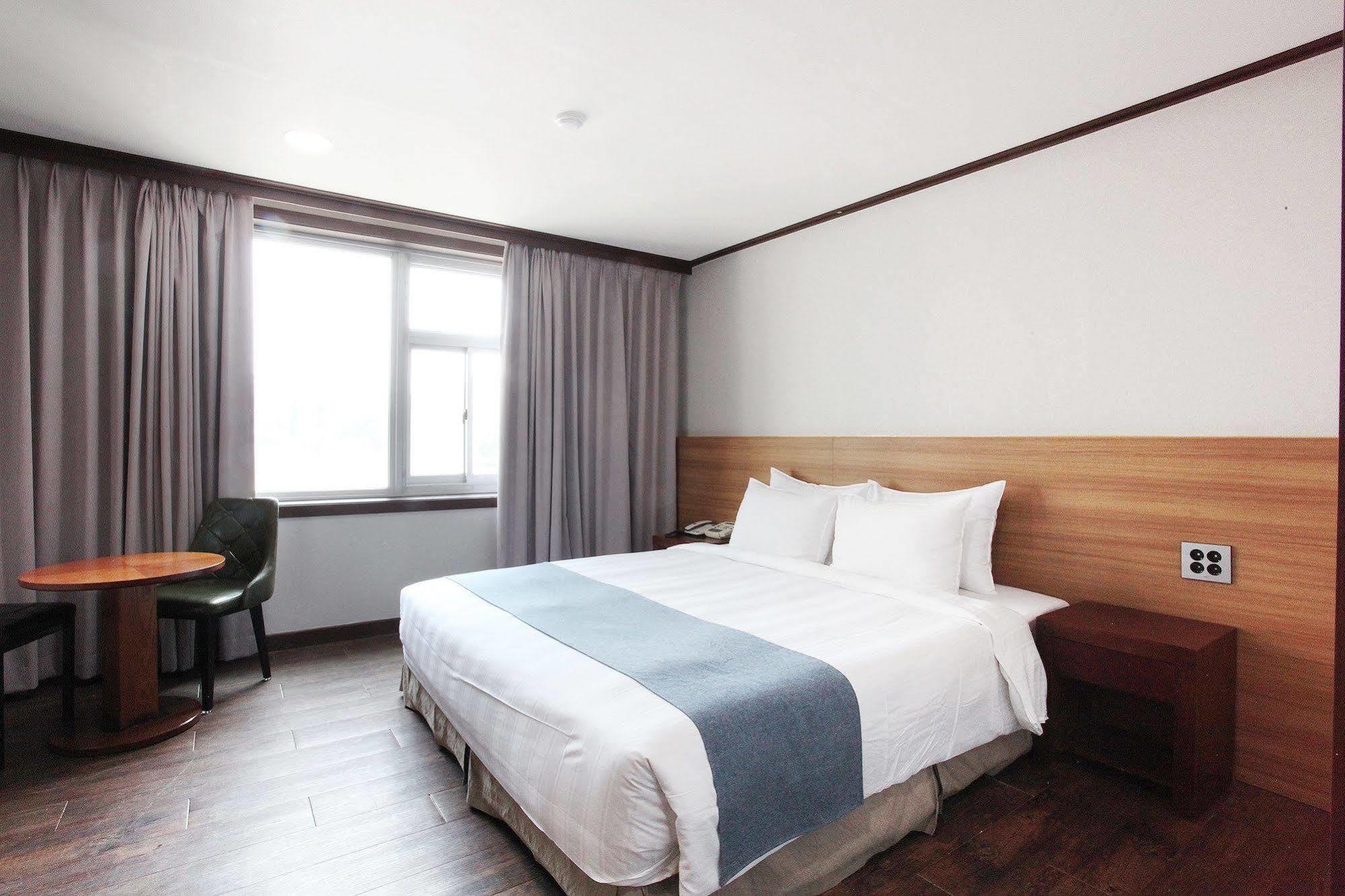 Noblesse Hotel Jeju Exterior foto